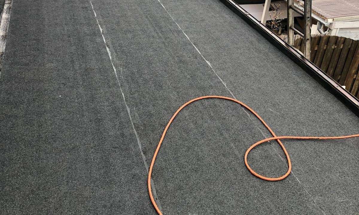 Renovatie van bitumen dak in 0228